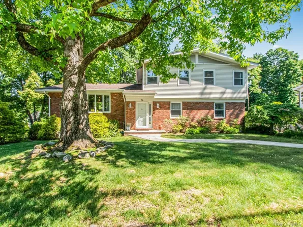 36 Balmoral Crescent, White Plains, NY 10607