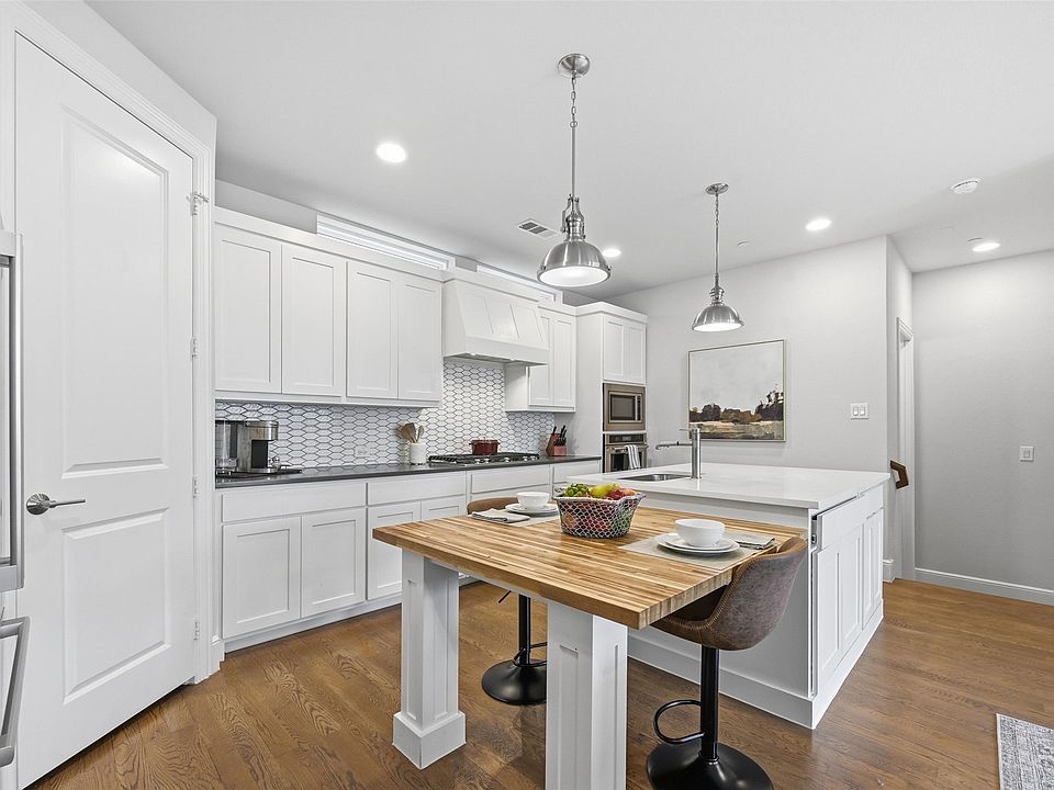 1st image of 1900 Caddo St Unit 2
