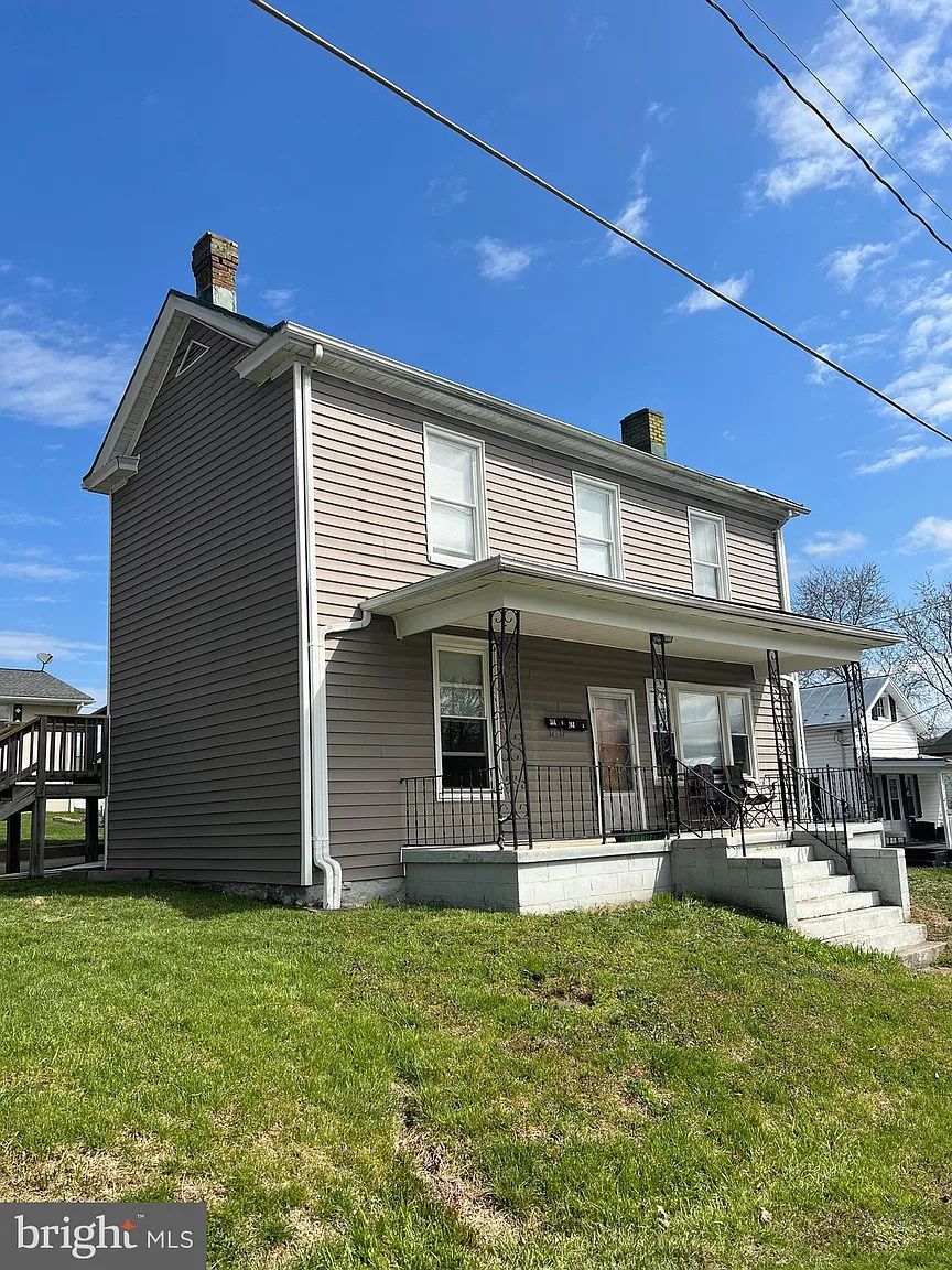 314 Mechanic St photo 1