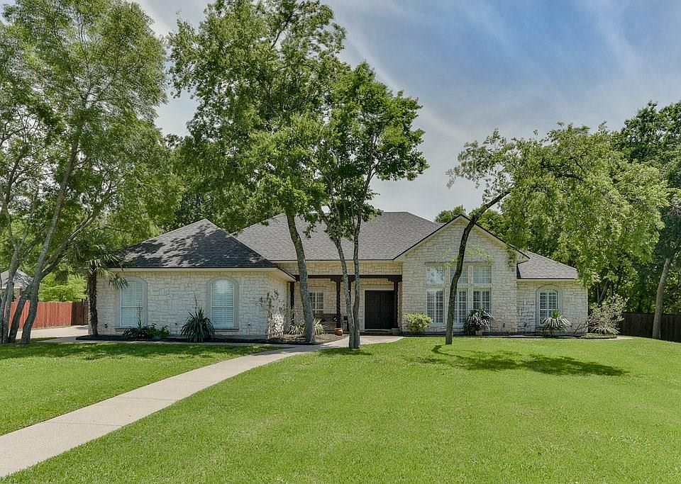 1st image of 8420 Glen Eagles Dr