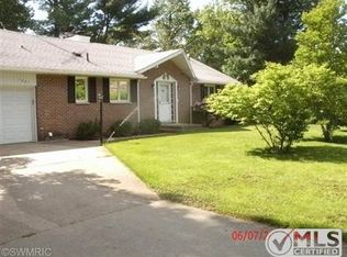 1241 Cardinal Circle Dr, Muskegon, MI 49445