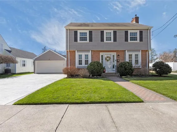 21 Belgrade Ave, Pawtucket, RI 02861