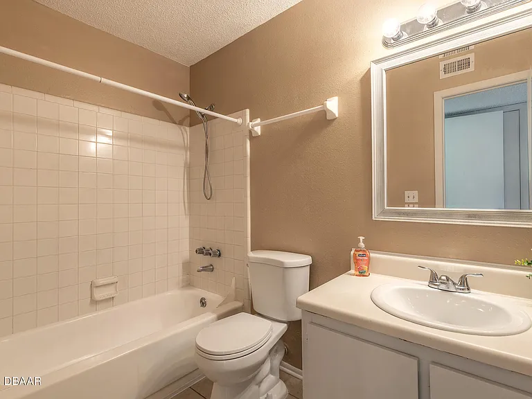 1600 Big Tree Rd #B7 — Photo 21