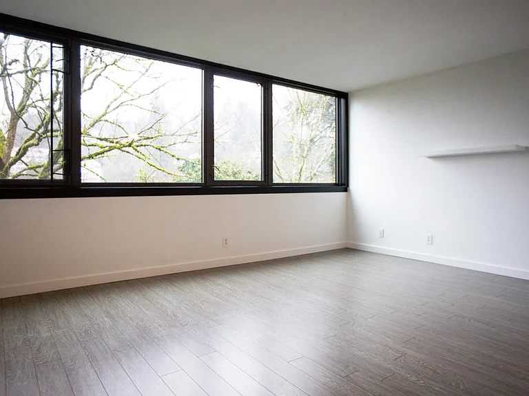 2020 SW Main St #706 — Photo 2