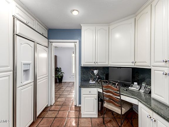 3rd image of 5116 E CHARTER OAK Road