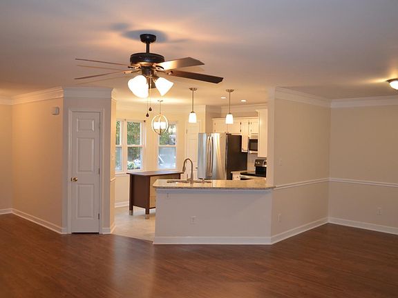 Pano of kitchen & entry