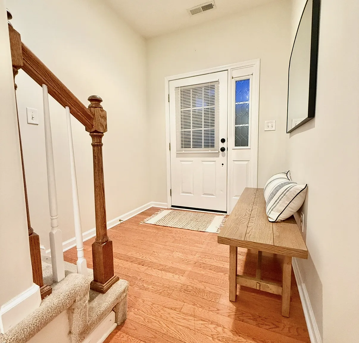 1 bed, 1.5 bath, 1180 sqft, $1,900 — Photo 1
