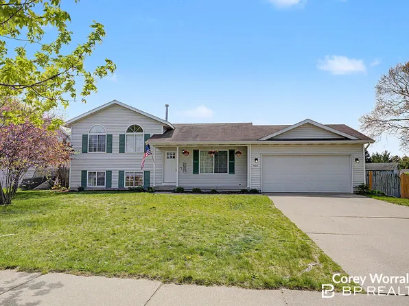 428 Sunbrook St SE, Grand Rapids, MI 49508