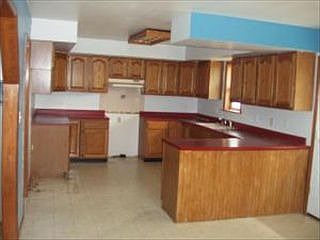 2nd image of 304 N 3rd St