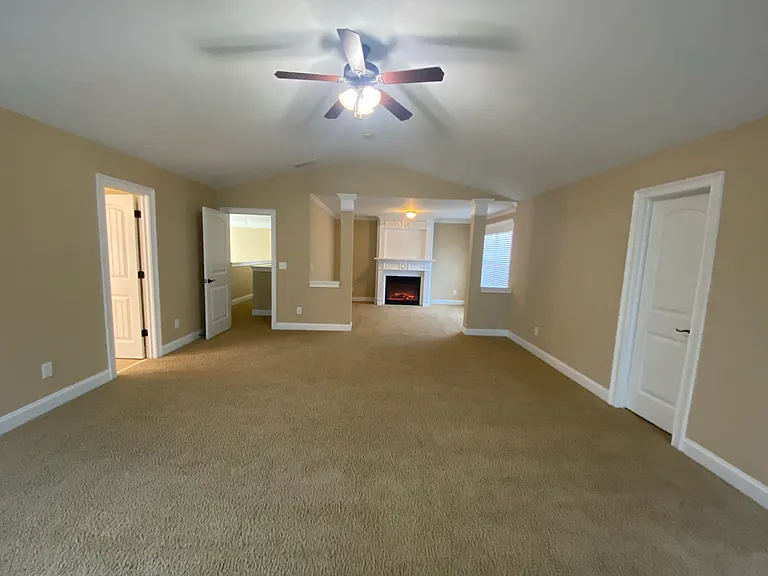 319 Haywood Dr — Photo 38