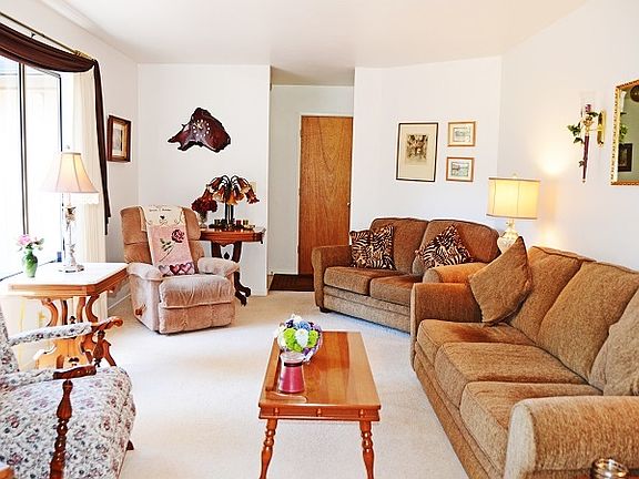5th image of 3428 Woodlake Dr