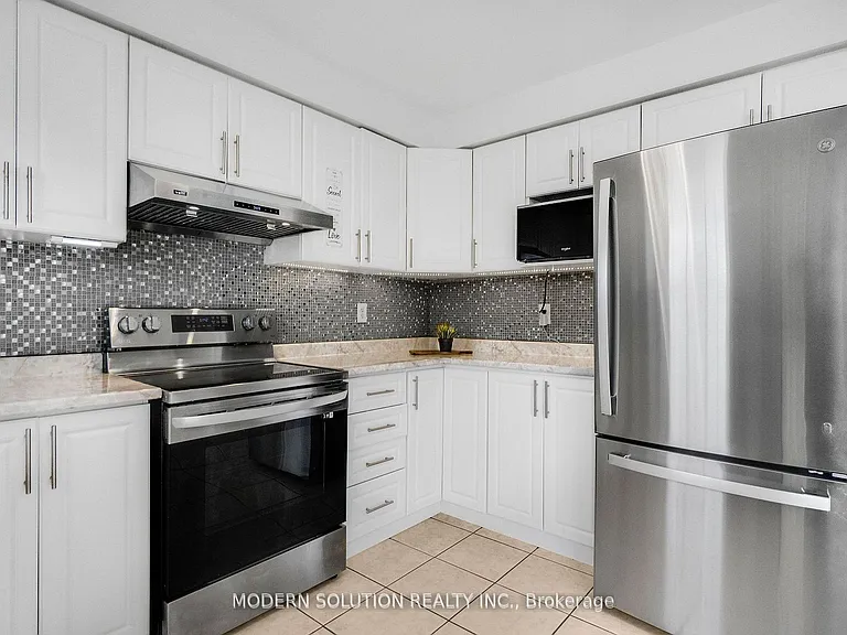 67 Roundstone Dr — Photo 12