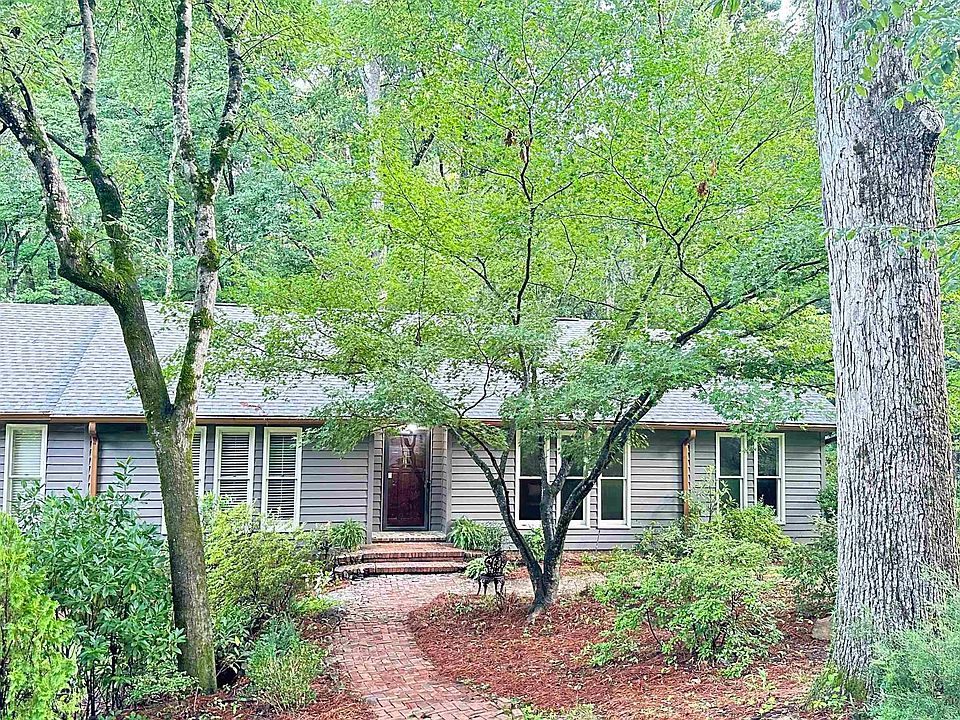 1st image of 737 Bailey Brook Cir