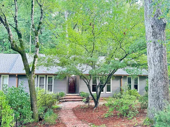 737 Bailey Brook Cir, Birmingham, AL 35244
