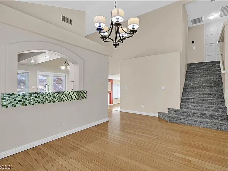 287 Helmsdale Dr — Photo 7