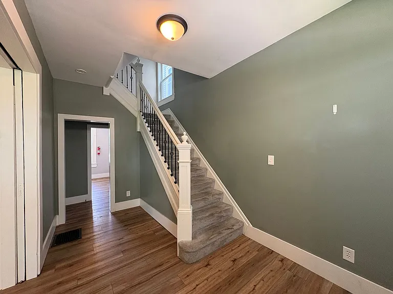 535 Marie Ave — Photo 3