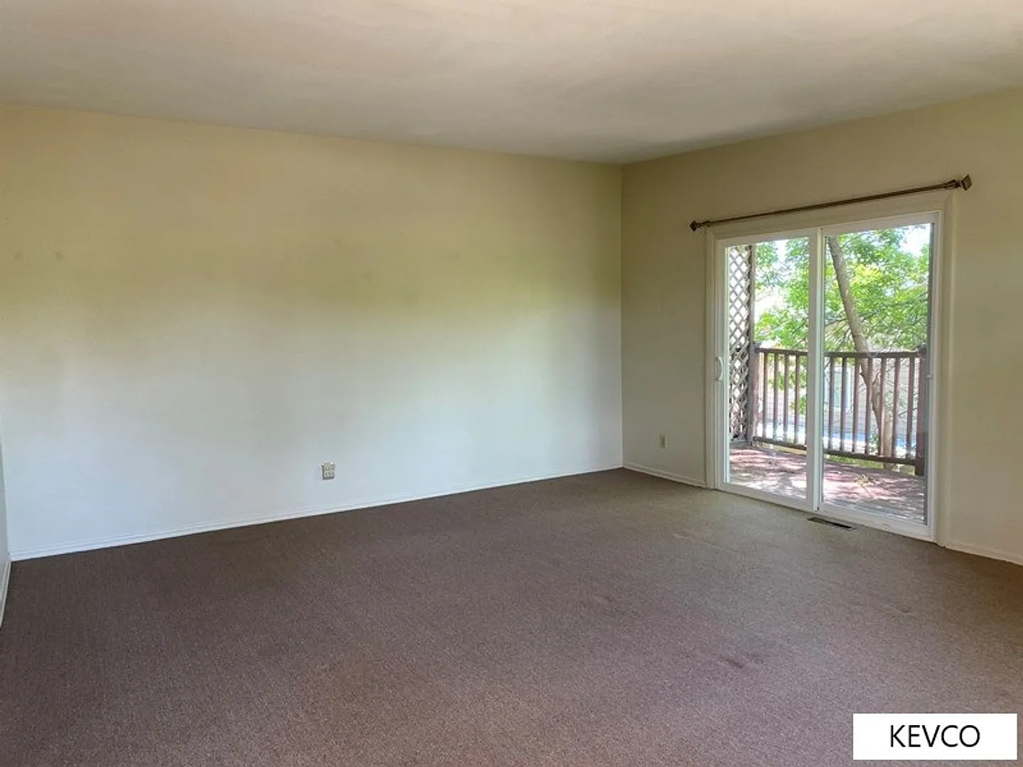 2433-2435 Crabtree Dr — Photo 3