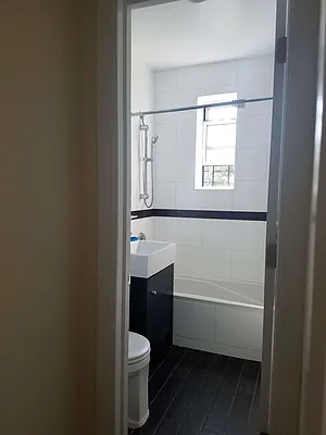 Sold by Winzone Realty Inc | media 5