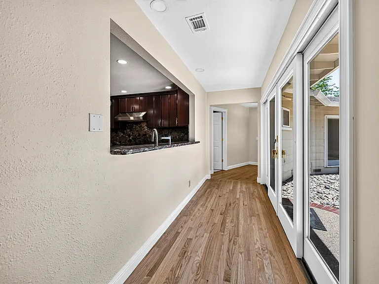 2628 Superior Dr — Photo 35