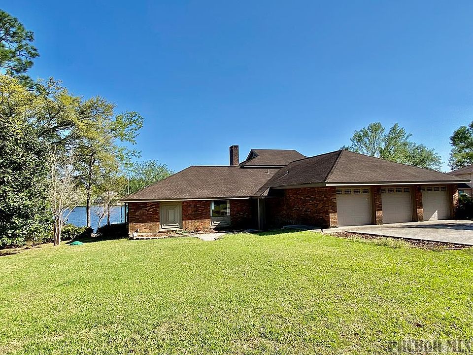 1st image of 545 W Lakeshore Dr