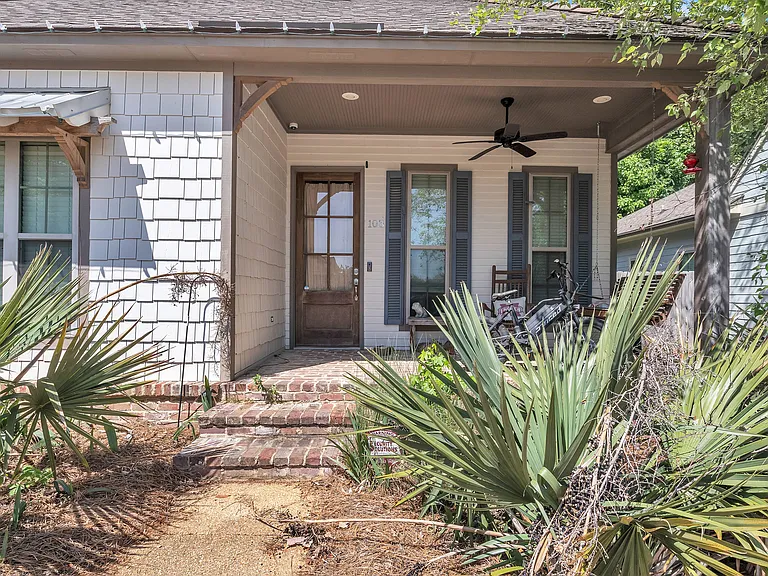 103 Creekside Cv — Photo 11