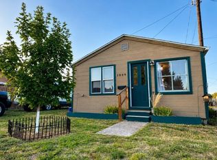1809 Ivy St, Miles City, MT 59301