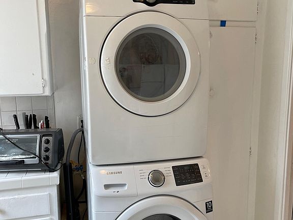 5th image of 1472 S Wooster St APT 5