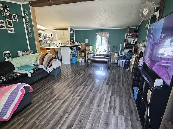 2nd image of 1475 Saskatoon Ave