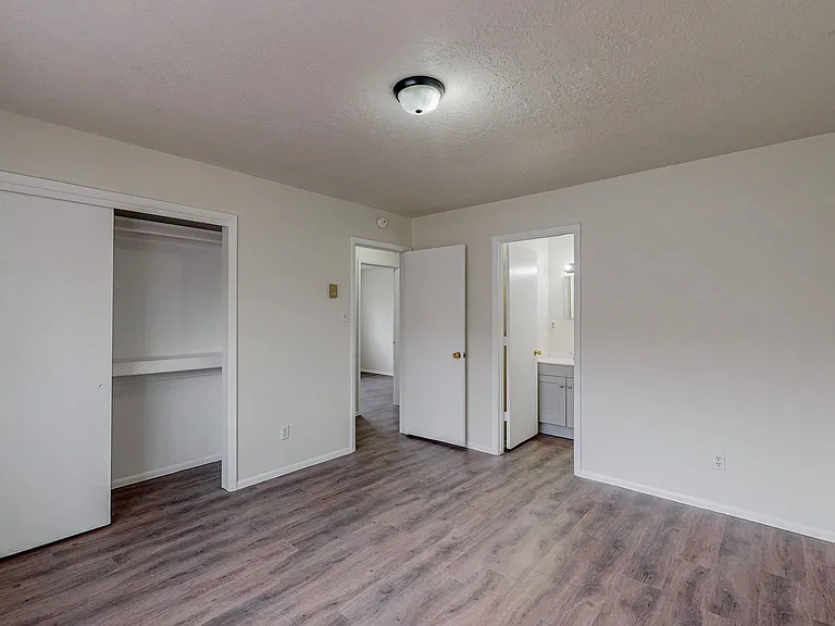 12912 Marva Pl SE — Photo 48