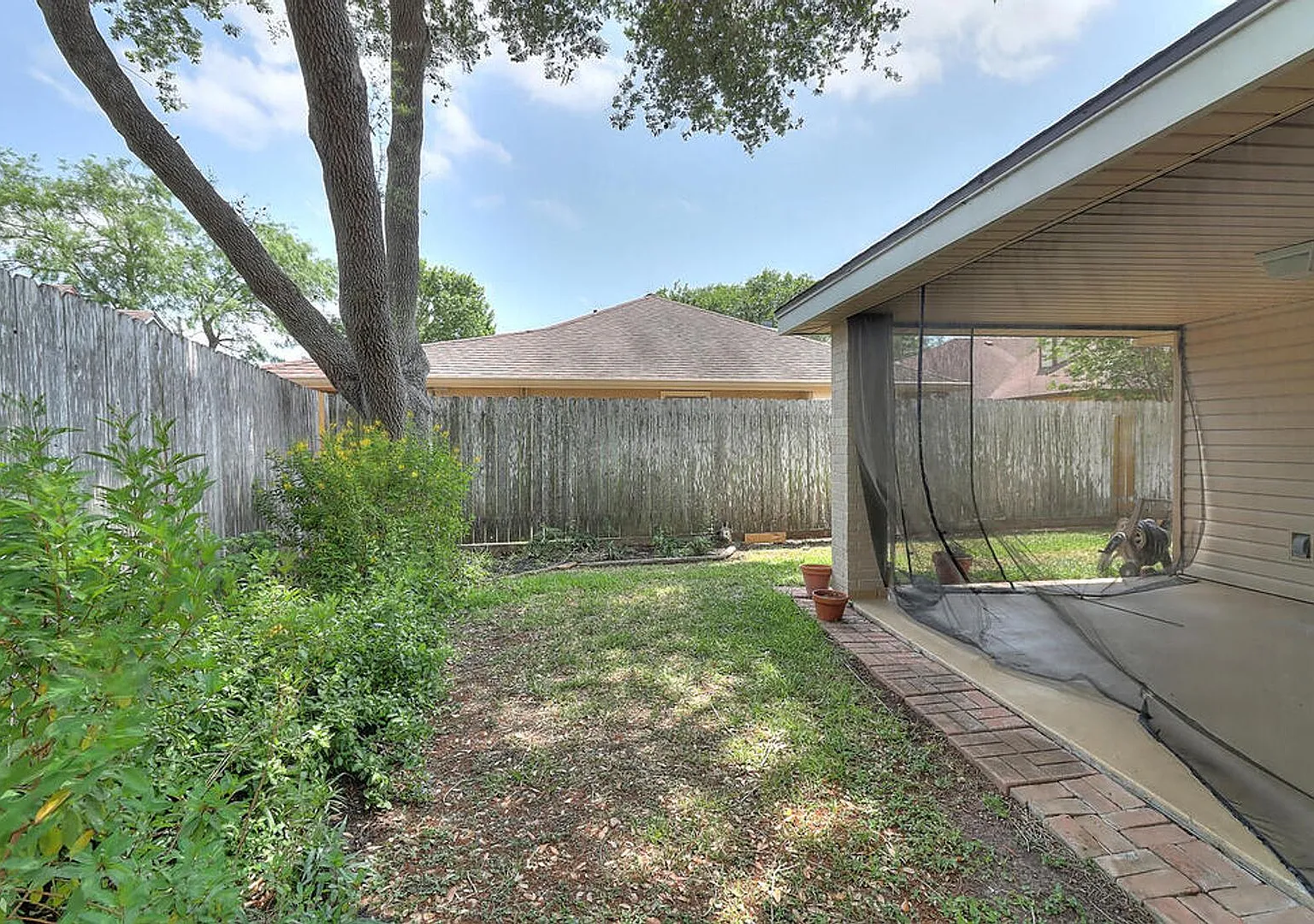 4321 Holly Ridge - 3/bed 2/bath $1975/mo — Photo 2