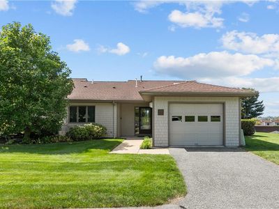 148 Windward Ln, Bristol, RI, 02809