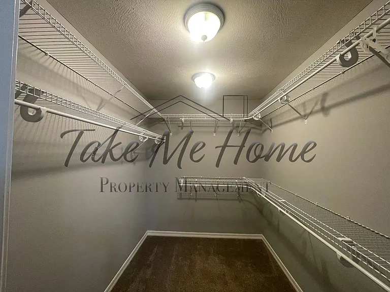 821 S Barberry Ct — Photo 6