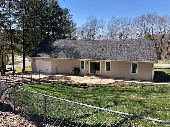 2nd image of 1654 Boone Dr