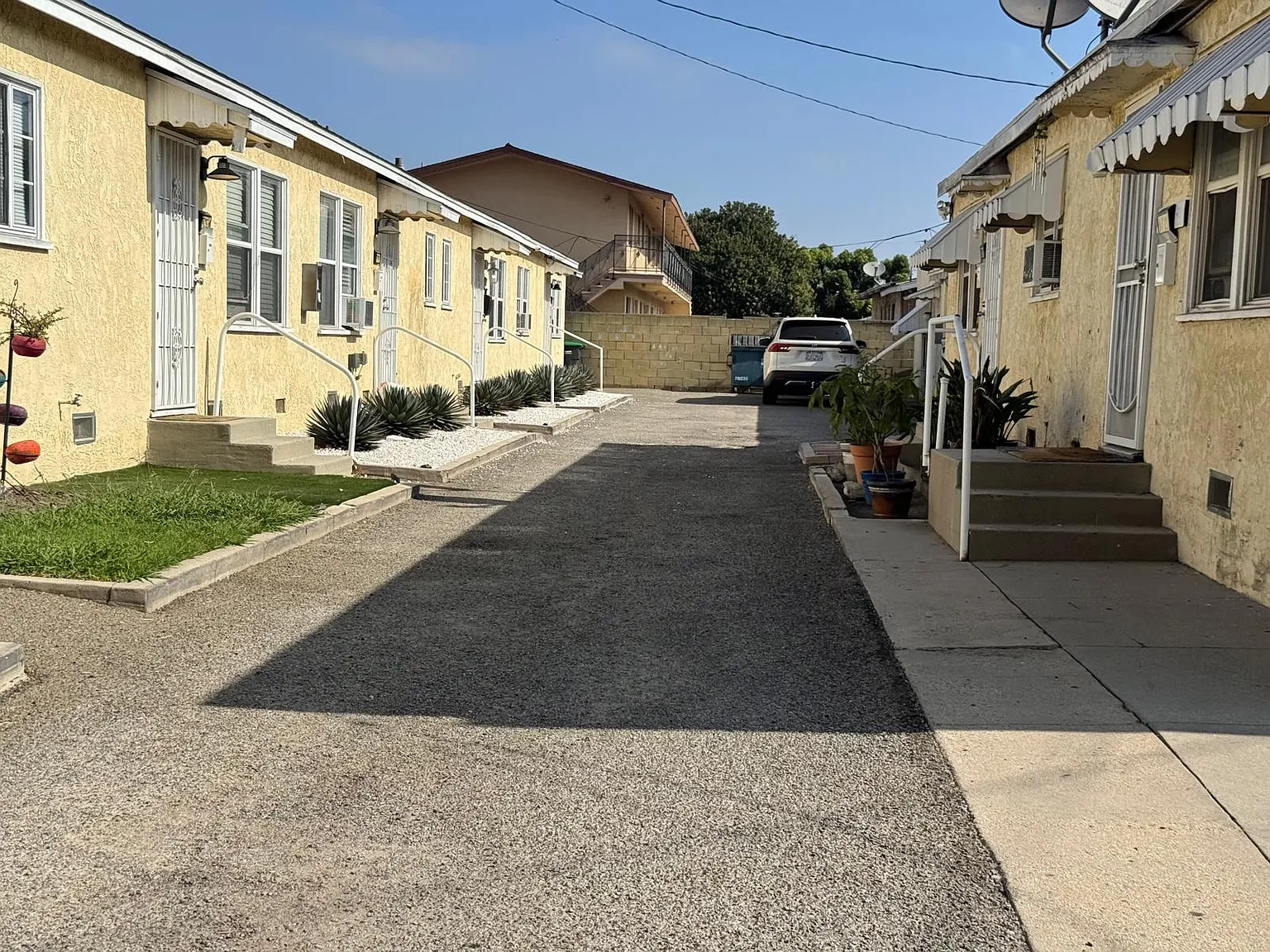 1 bed, 800 sqft, $1,900 — Photo 1