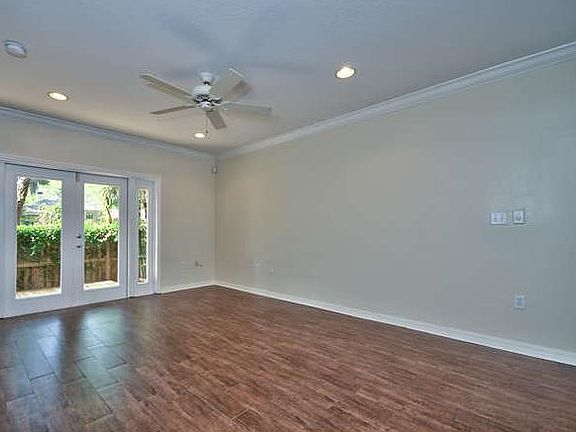 2nd image of 2914 W Gandy Blvd Unit D