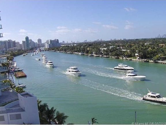 ACTUAL VIEW FROM BALCONY DURING THE BOAT PARADE