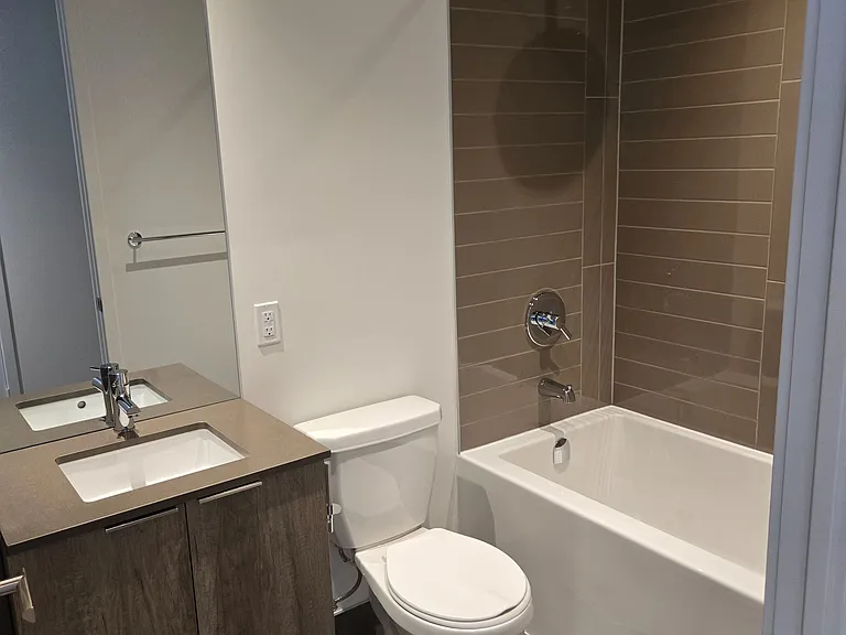 448 Burnhamthorpe Rd W #4701 — Photo 5