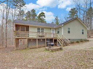 319 Shawnee Trl, Toccoa, GA 30577