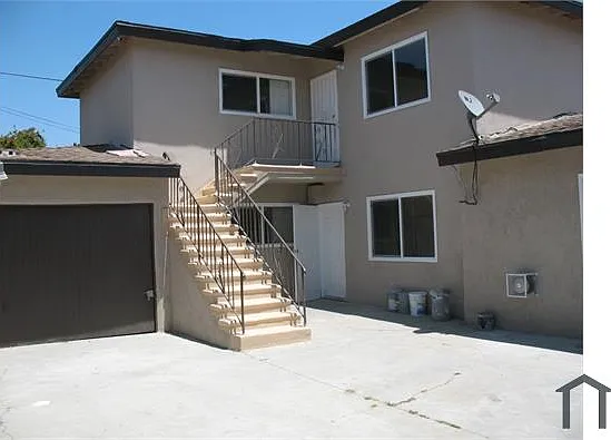Studio, $2,132 — Photo 2