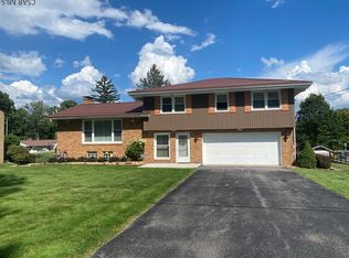 1006 Woodcrest Dr, Johnstown, PA 15905
