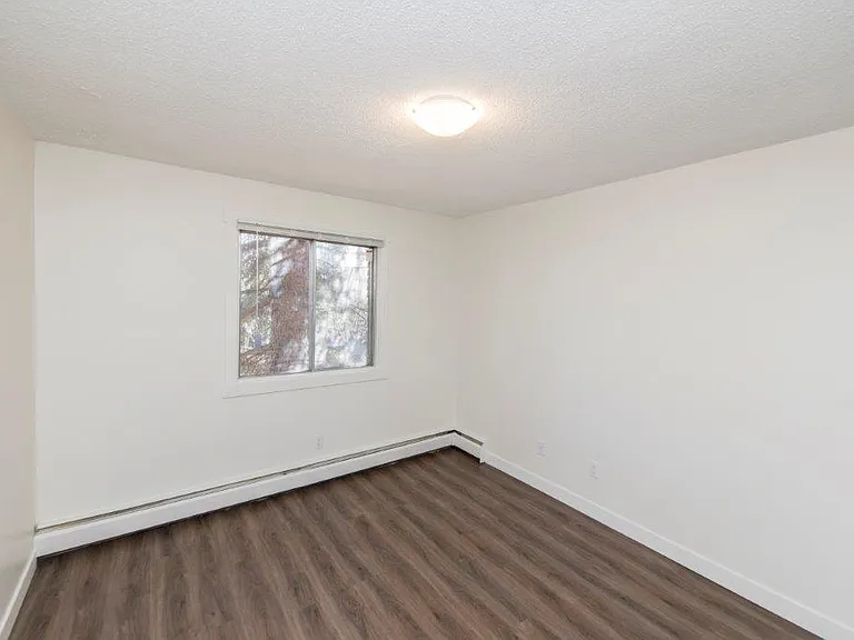 1626 15th Ave SW — Photo 13