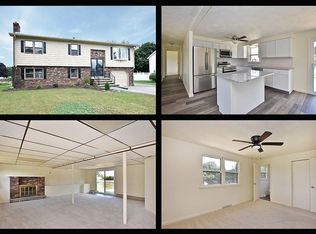 2 Red Robin Rd, Cranston, RI 02920