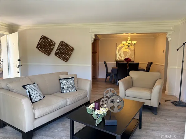 526 Calle Aragon Unit B, Laguna Woods, CA 92637