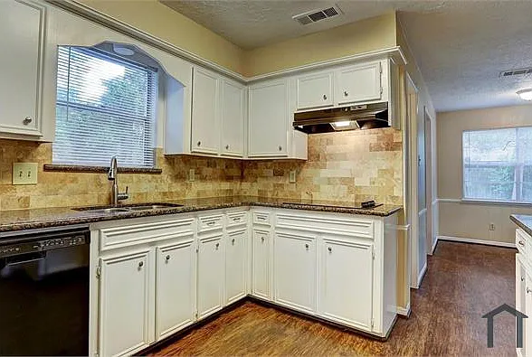 8023 Oak Moss Dr — Photo 6