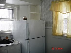 4th image of 69 Evans St
