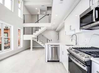 2556 University Pl NW #302, Washington, DC 20009