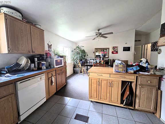4th image of 32120 Nichols Ln