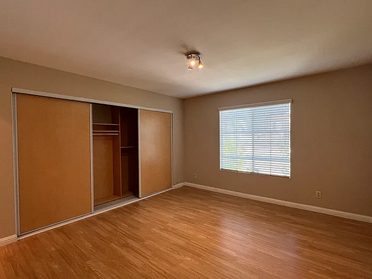 154 N Meridith Ave #9 — Photo 18