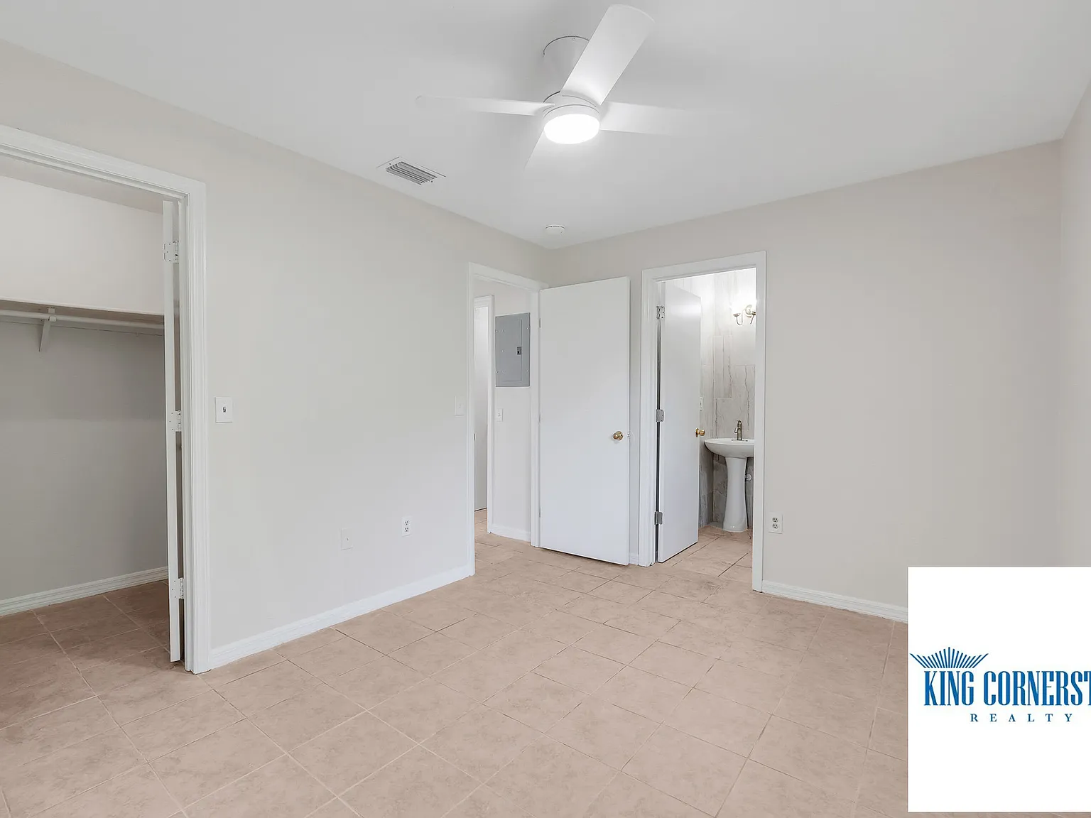 1544 Candlewyck Dr — Photo 3