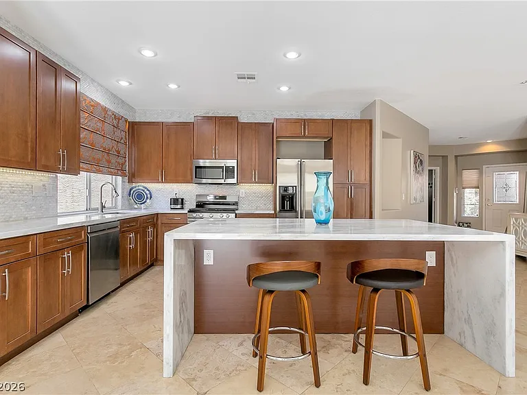 10617 Redwood Grove Ave — Photo 3